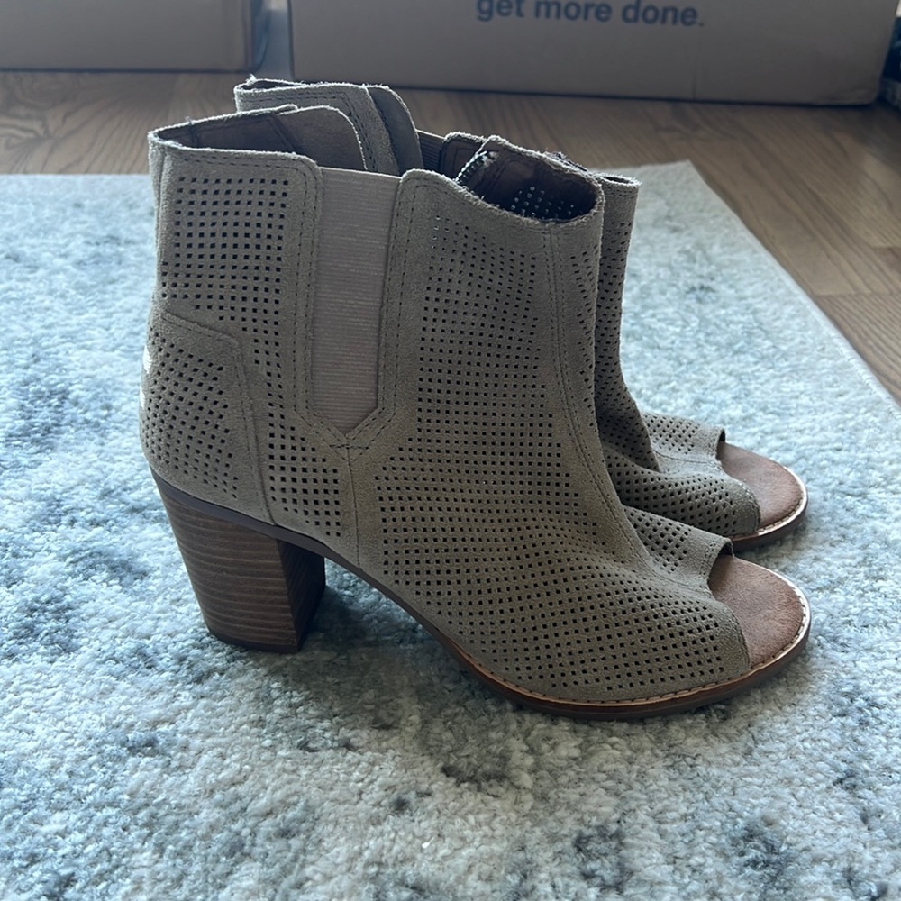 Toms booties